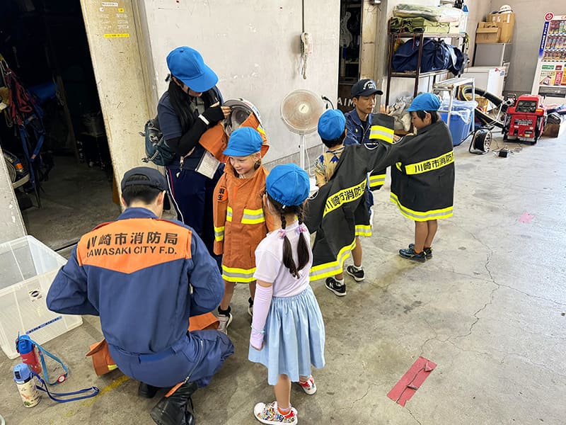 丸山幼稚園 年長組 消防署見学